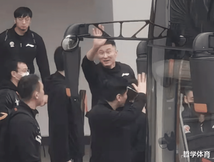 广东队|CBA四消息！广东队在南昌大学训练，张德贵吐槽北控队