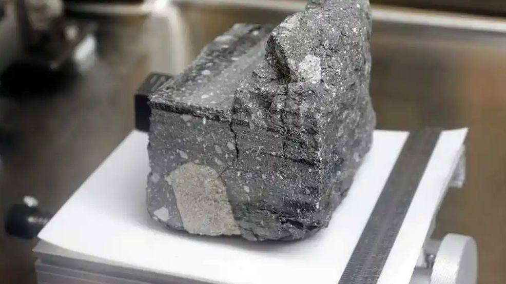 你知道地球多少岁了吗?科学家通过这种方法,准确测量地球的年龄