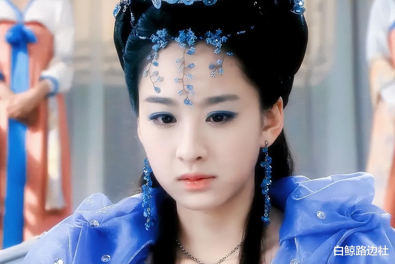 杨幂|38岁穆婷婷逛街被偶遇！脸部胖一圈仍美貌，因不满娱乐圈风气退出