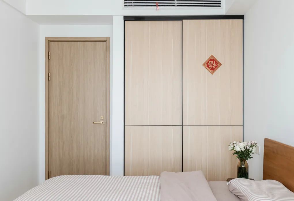 第二次装修,她坚持全屋大白墙、简单吊顶,原木日式风,温暖治愈