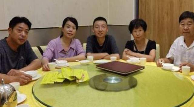 公益|姚威田静做公益遭举报，黑粉冒充姚威举报田静，称捐赠是诈捐所得