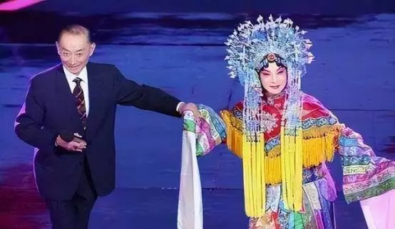 梅葆玖|梅兰芳之子梅葆玖：一生无儿无女，到死不原谅半路出道的李玉刚
