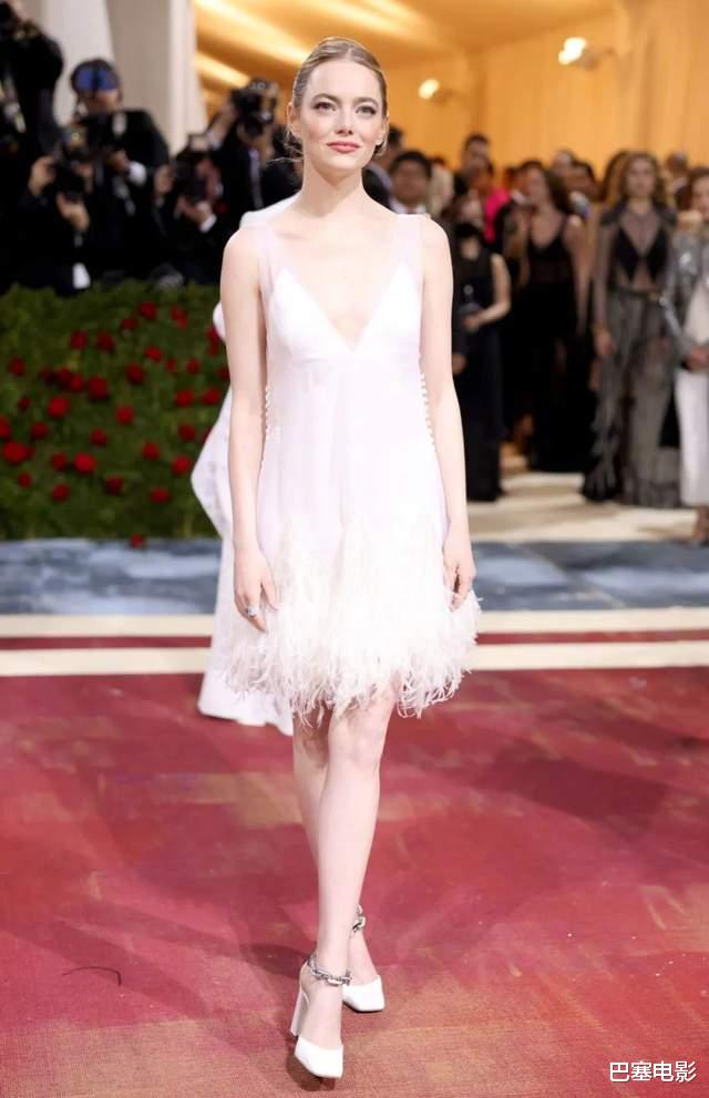鞠婧祎|一年一度Met Gala又来刺眼，丑不过来了，国外明星都太会整妖蛾子