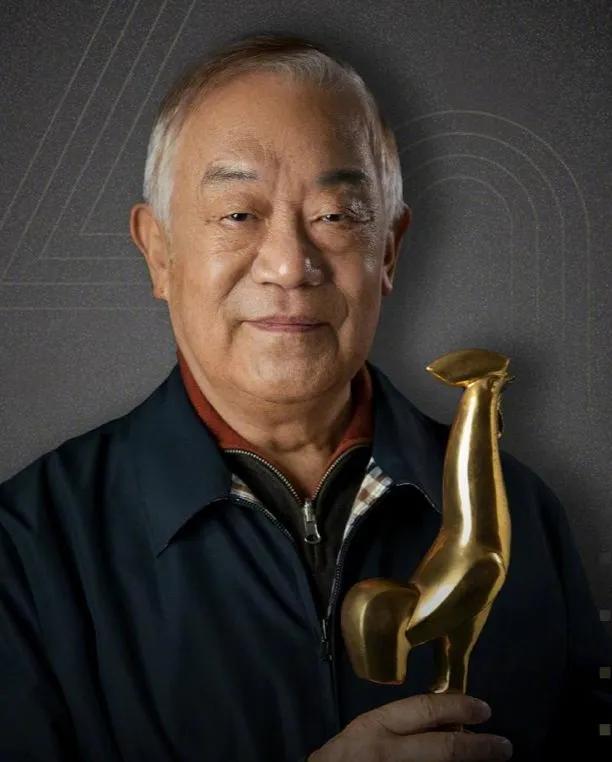 高亮|演员高明:娶初恋为妻,与儿女当邻居,恩爱62年无绯闻