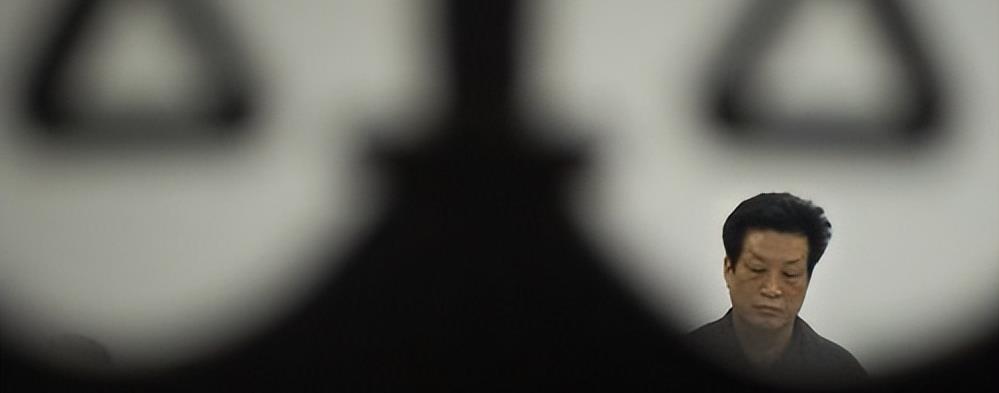 三玩市长雷渊利:9个情妇,敛财千万,情人怀孕要承包商拿住院费