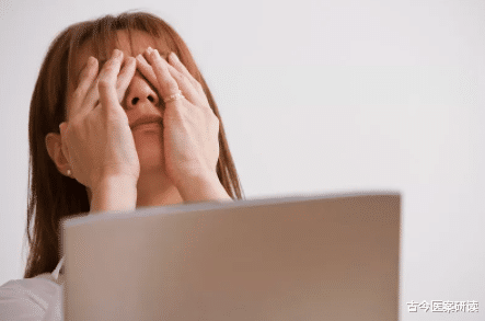 肝脏|肝胆科专家提醒:身上2处发痒,多是肝在“求救”!别等肝硬化才后悔