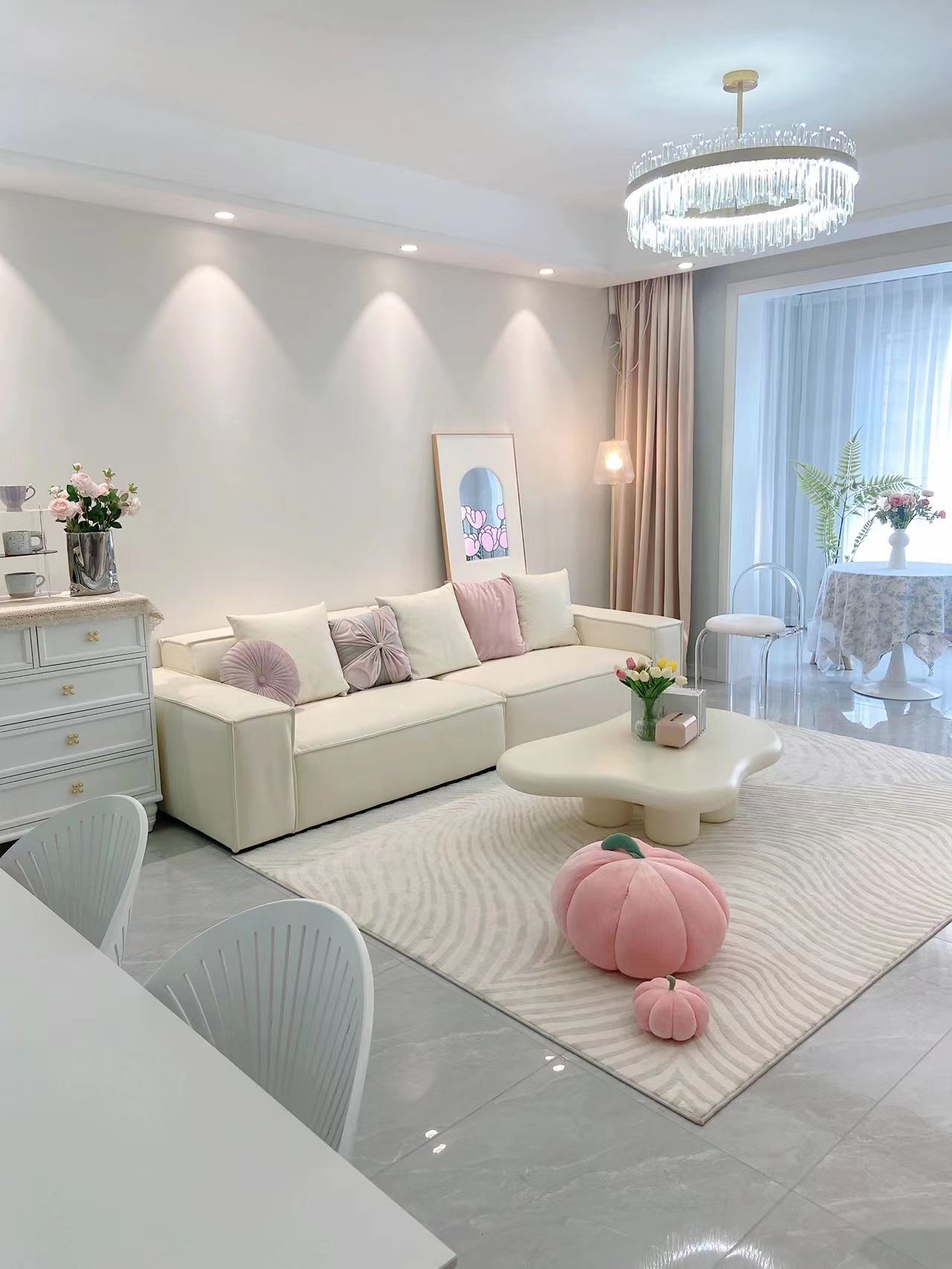 没请设计师,90平!10W装修成温馨奶油风