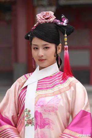 华妃|?甄嬛传:同样是嚣张跋扈,为何华妃打残夏冬春,却要重用余莺儿