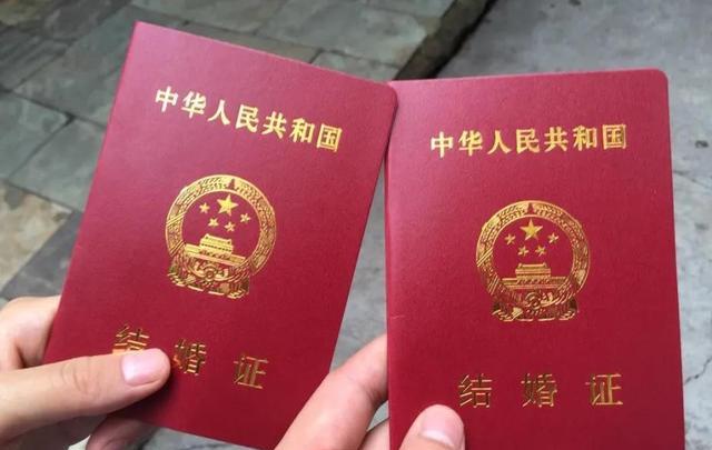回顾:地震中被救的22岁女孩,嫁40岁救命恩人,如今过得如何?