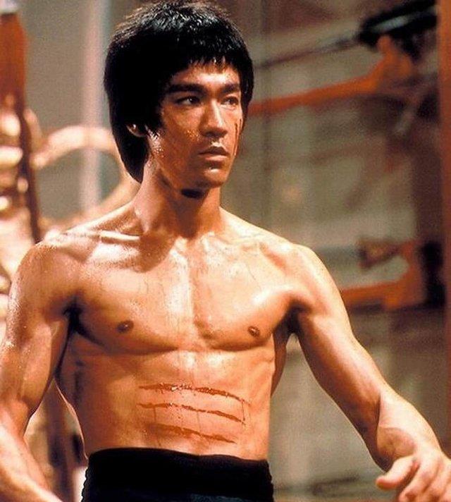 邓光荣|怒斥郑少秋，叫嚣向华强，一代枭雄邓光荣到底有多硬的实力？