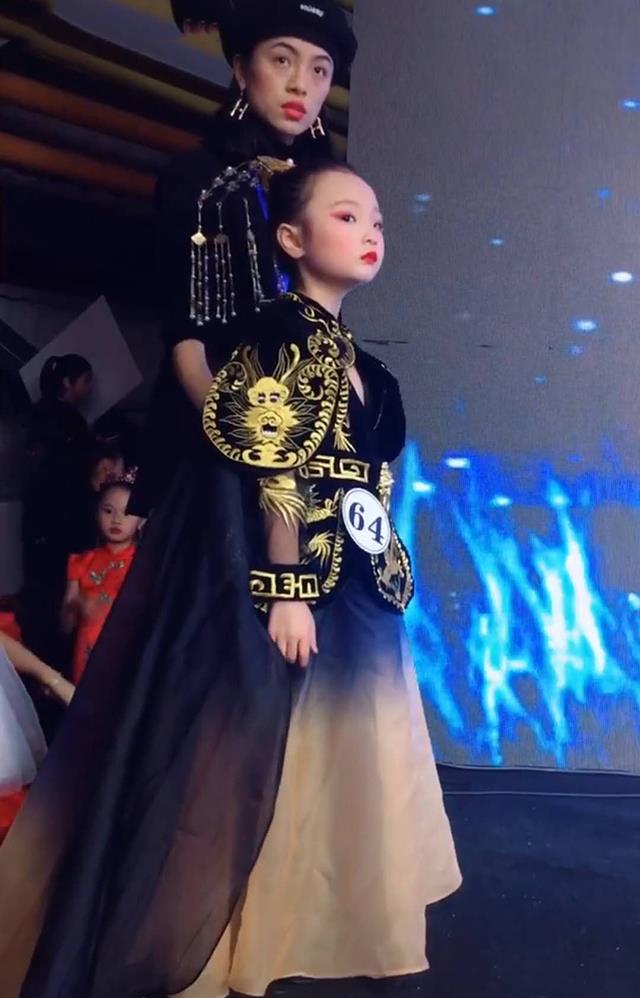 女孩|家长要让孩子明白任何成功都离不开努力