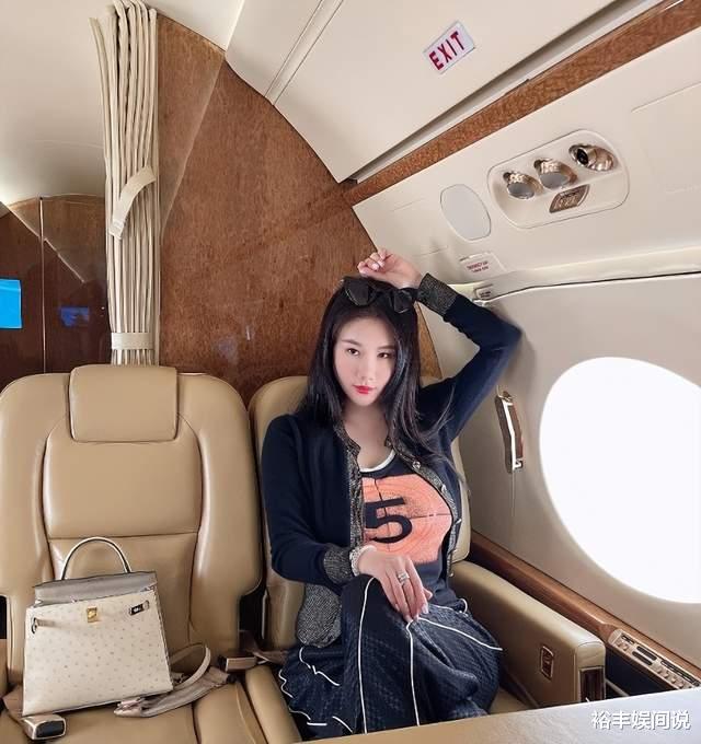 孟瑶|39岁孟瑶突然官宣产下二胎！现任男友身份成谜，曾豪送1314束玫瑰