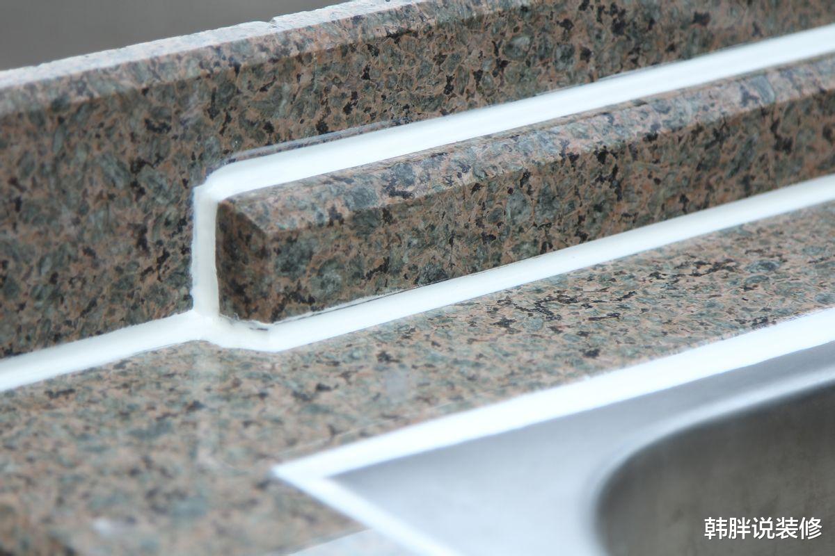 玻璃胶别用装修师傅自带的,买之前,一定要注意这5个要点