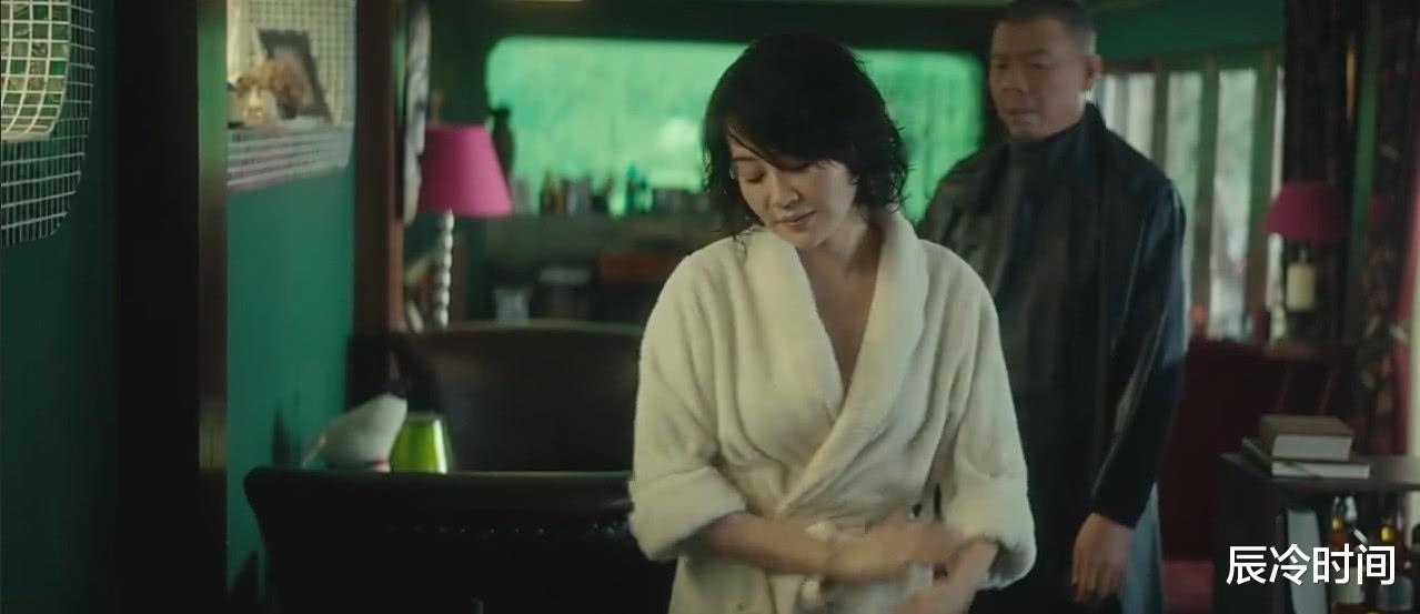 许晴|入行32年,新片被换脸角色遭除名,许晴走到这步,我一点都不意外