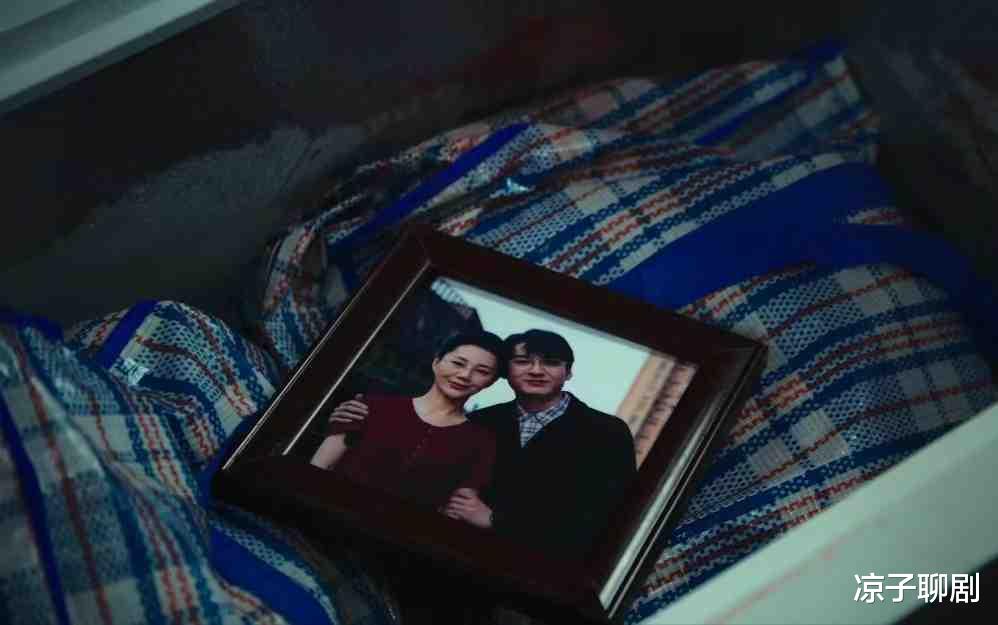 母亲母亲|《底线》：看到唐母对儿子的控制和侮辱，才知唐啸云为何残忍弑母