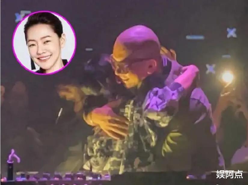 具俊晔|大S已融入老公朋友圈,跟具俊晔一起为韩国友人送上开业花篮