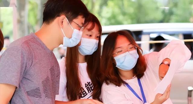 教学|“你能熬夜吗？”面对HR加班试探，00后大学生回怼简直吾辈楷模！