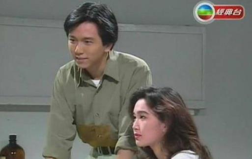 火玫瑰|《火玫瑰》是关于女主温碧霞一家的故事