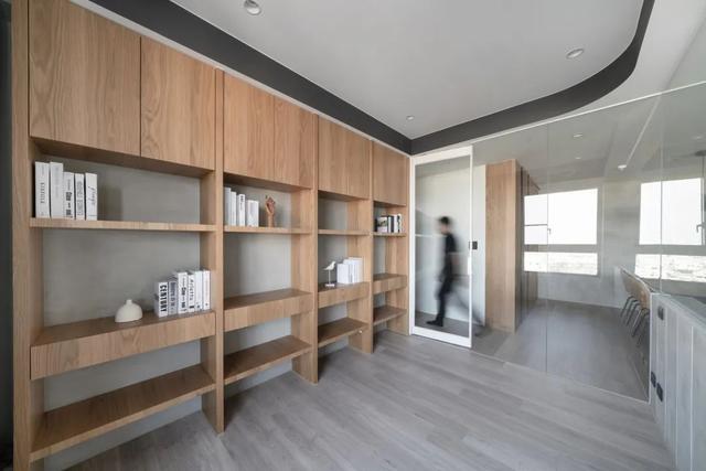 115㎡现代极简，水泥灰+木质感，低调舒适的高级感