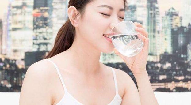 睡眠|肝功能不好,睡觉会有3个“暗号”,若都不占,肝硬化和你不碰面