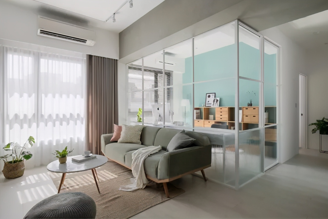 小户型客厅怎么设计才显大?这样做,沙发茶几一样都不缺!