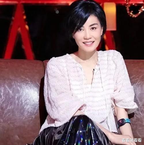 王菲|歌手王菲摊上事了，被人举报盗用他人身份