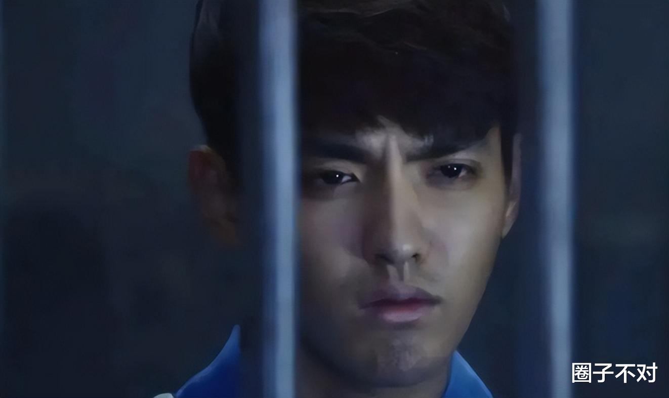 维多利亚|2022年那些“自毁前程”的艺人们，有的偷税漏税，有的知法犯法