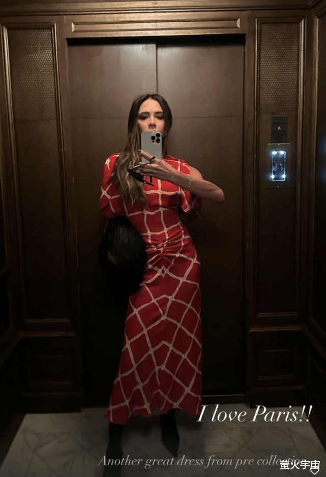 维多利亚·贝克汉姆|贝克汉姆带17岁儿子看秀,坐迪奥女老板旁,辣妹爱妻的小细腿惹眼