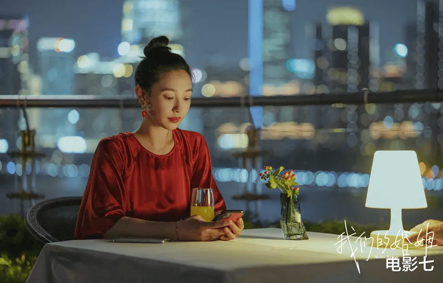 军人|播放量高达1.6亿,“不扮嫩”的白百何,打出了一副王炸剧