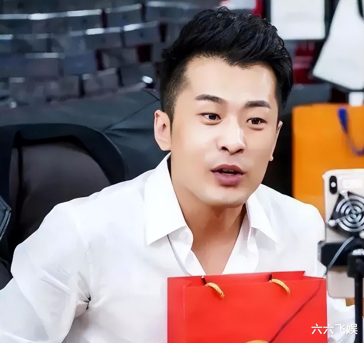 刘畊宏卖假货被辛巴举报,已真诚道歉,网友:错了就是错了