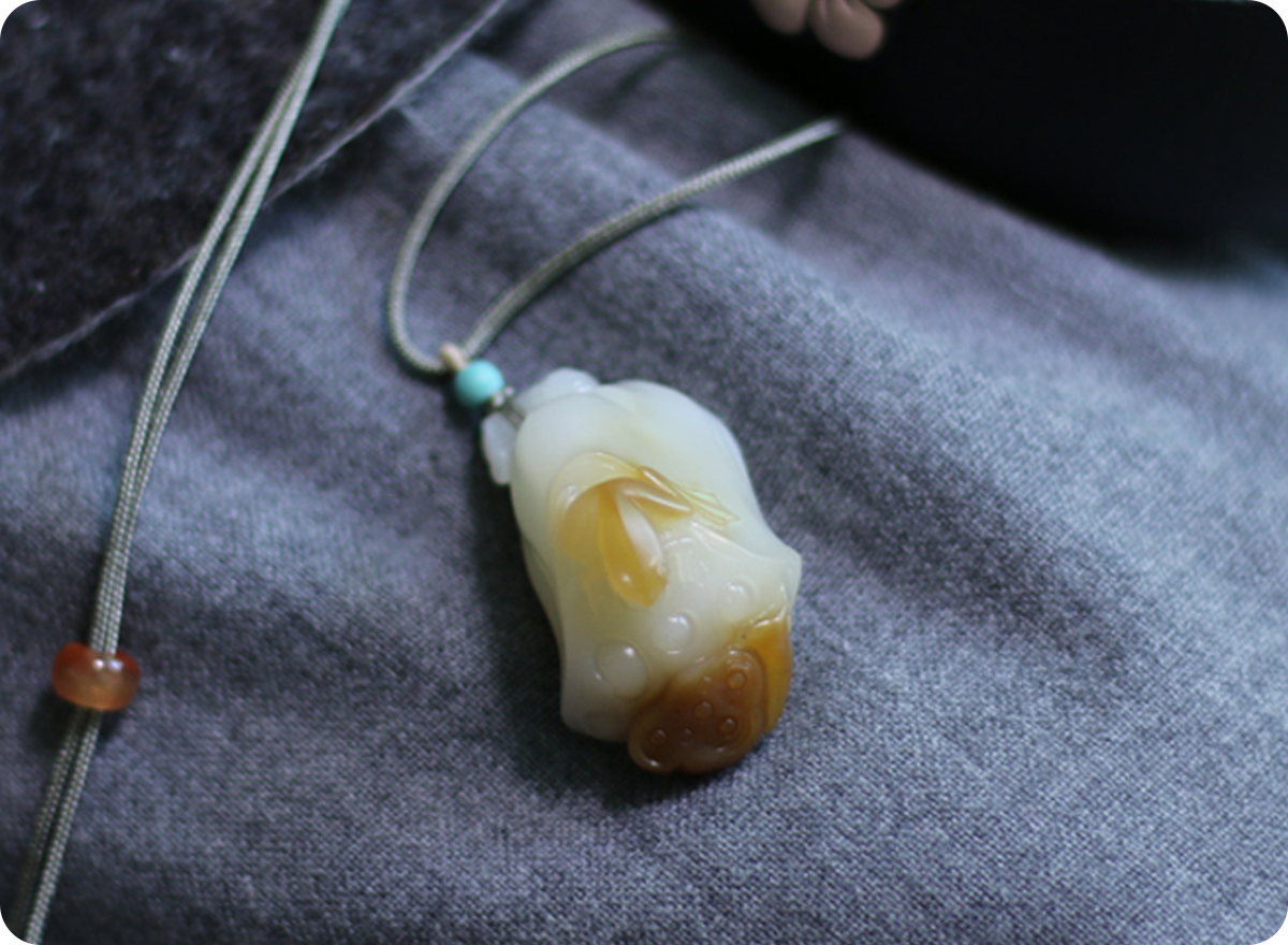 翡翠|玉挂件玉吊坠的历史发展、如何选择玉挂件、玉器挂件精品欣赏，看这一篇就够了