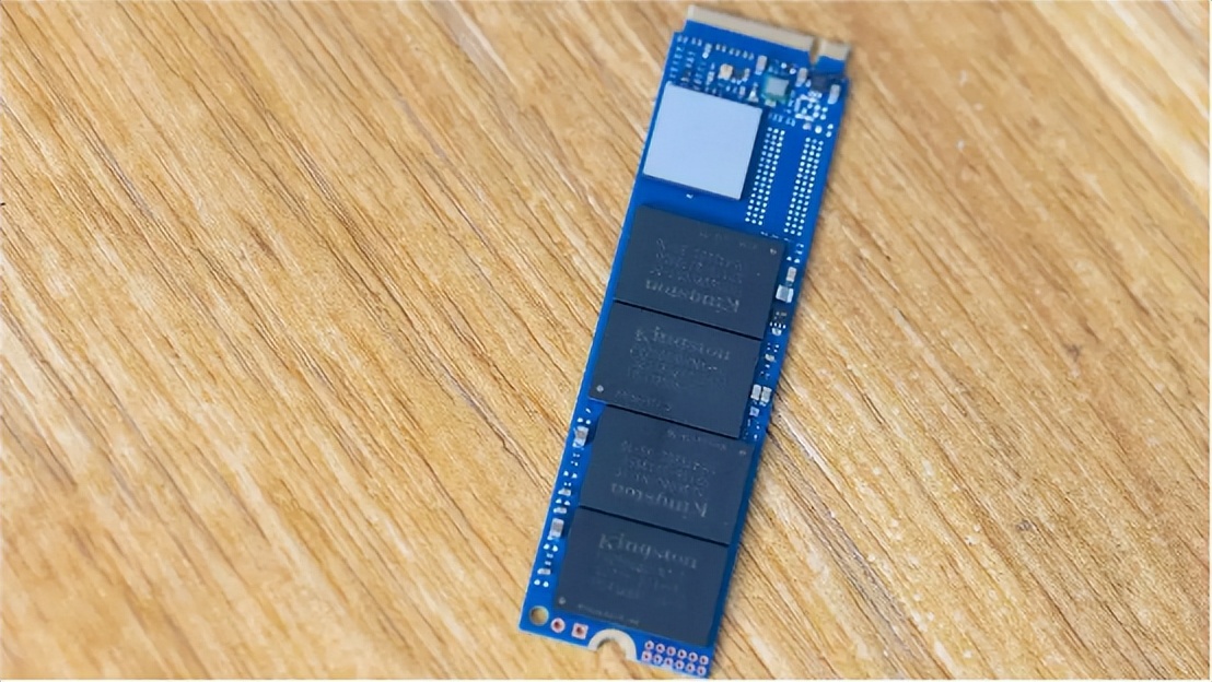 金士顿|台式机存储扩容方案：第二槽位装载便宜大碗的——金士顿 NV1 SSD