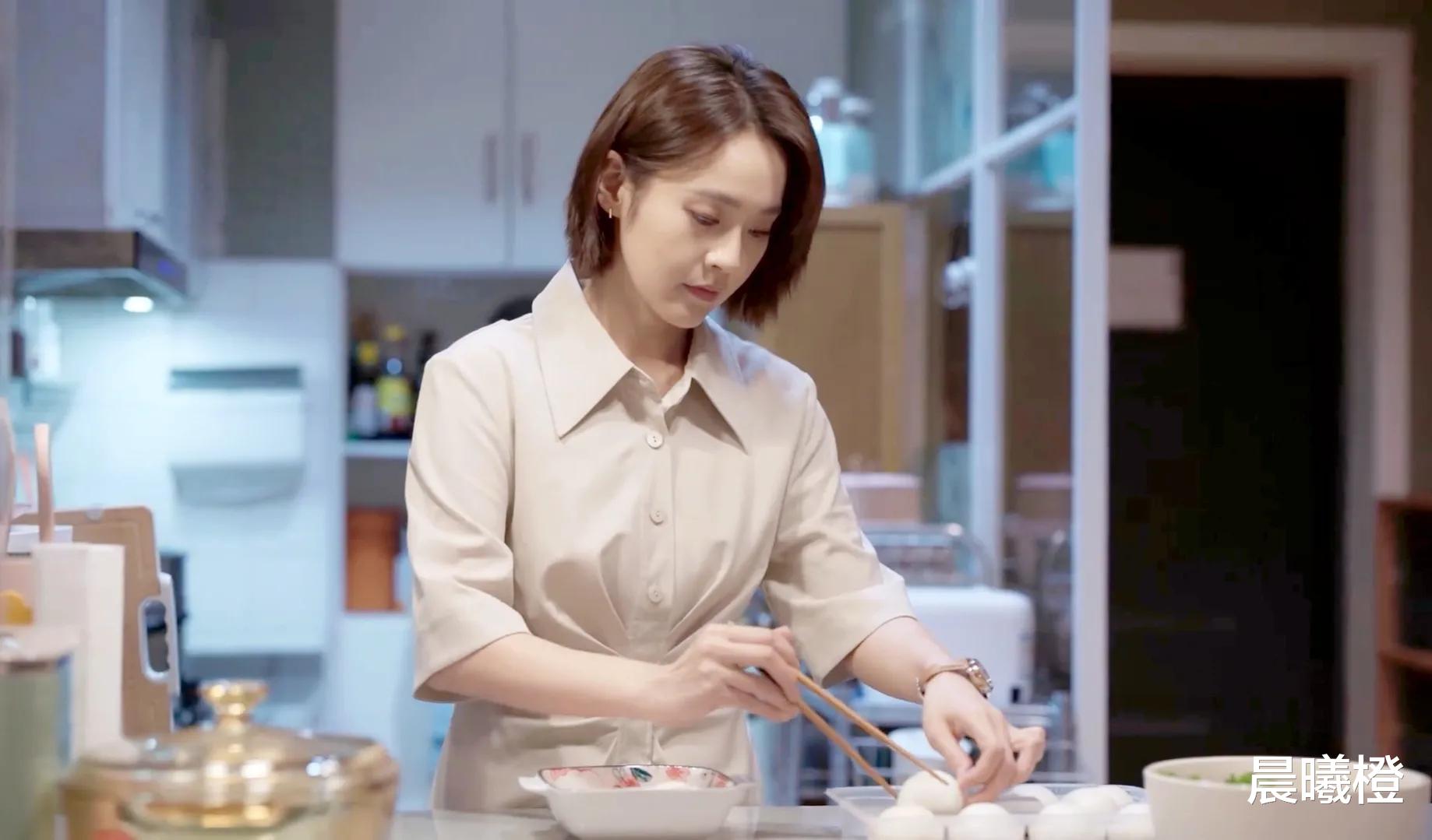 何悯鸿|欢乐颂3|从22楼女孩们疏远何悯鸿，我看透成年人相处的真谛！