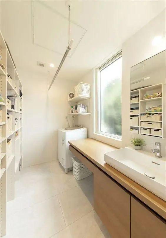 家里最好备一个家政区，平时兼顾清洗和收纳，实用性自然不用多说