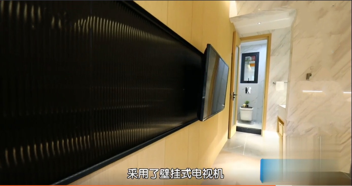 24㎡一室一厅,为保全儿子隐私,夫妻俩睡进厨房!