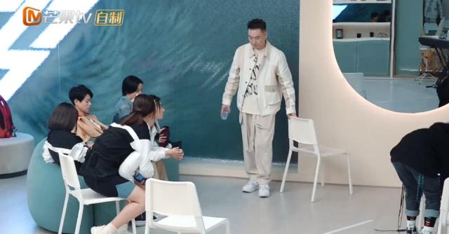 霍启刚|《浪姐3》徐梦桃被动当队长,宁静耿直暗示不妥之处:时间不够用