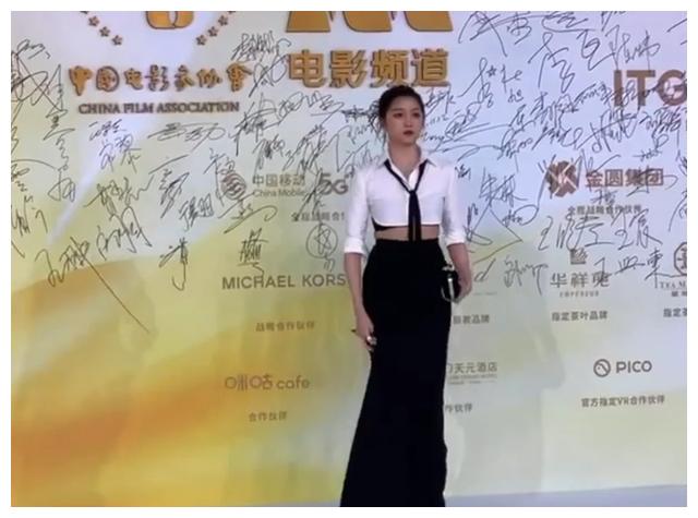 金鸡奖红毯，倪妮美翻天，宁静、陈妍希就是灾难现场，差距明显