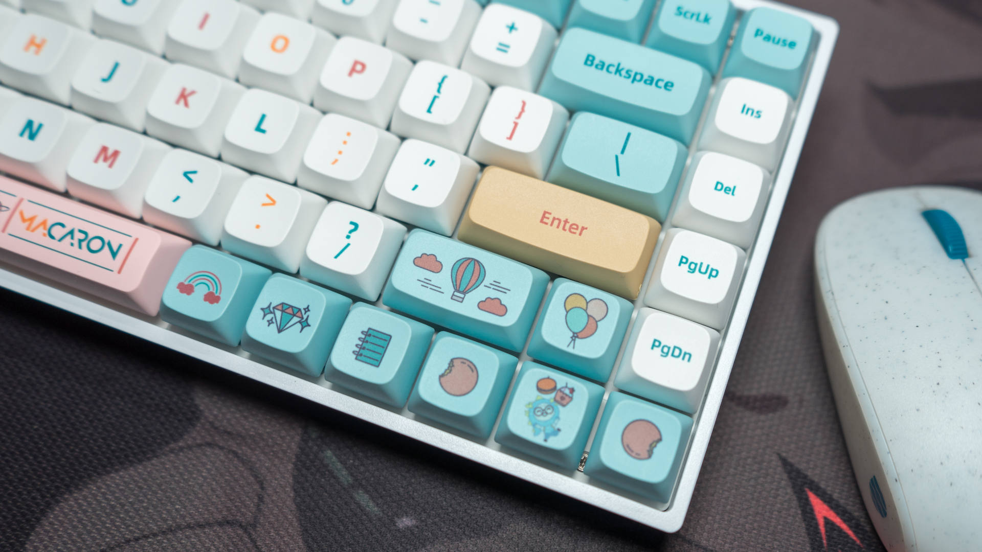 英伟达|颜值即正义，体验SKYLOONG小呆虫马卡双模机械键盘有线版