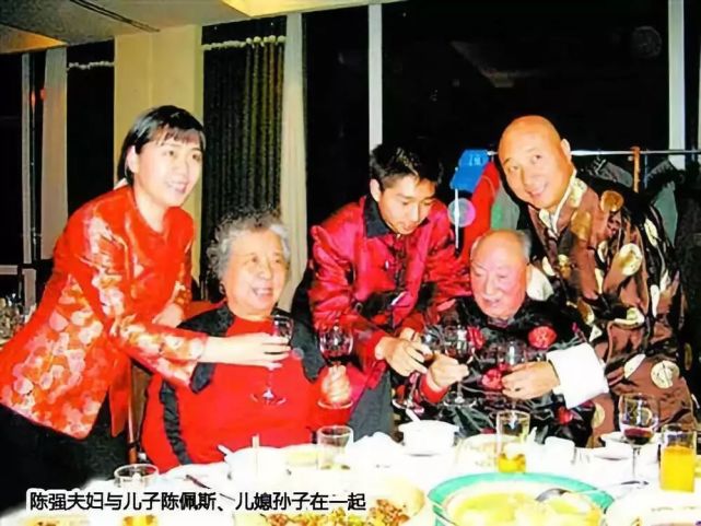 陈佩斯|一路走好!陈佩斯母亲感染新冠去世,孙子陈大愚悼念透露去世细节