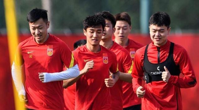 国足|5比0！国足热身赛大发神威，李霄鹏迎来首胜，刘洋获得重用