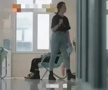 孙悦|刘亦菲身材和容貌连上两个热搜,反差引来网友讨论,做自己就好