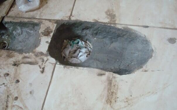 马桶不要随便移位！二十年装修老师傅良心忠告，要移也得这么做！