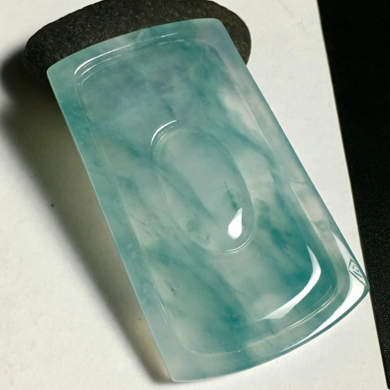 飘花翡翠|炎炎夏日玩赌石, 一刀切出冰种飘花翡翠,让人透心凉!