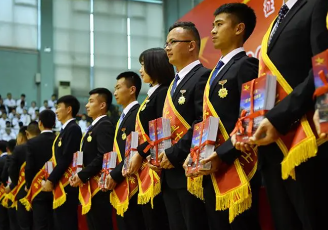 考研|考研和考公差距大，不只体现在工资上，学生不要被眼前的好处蒙蔽