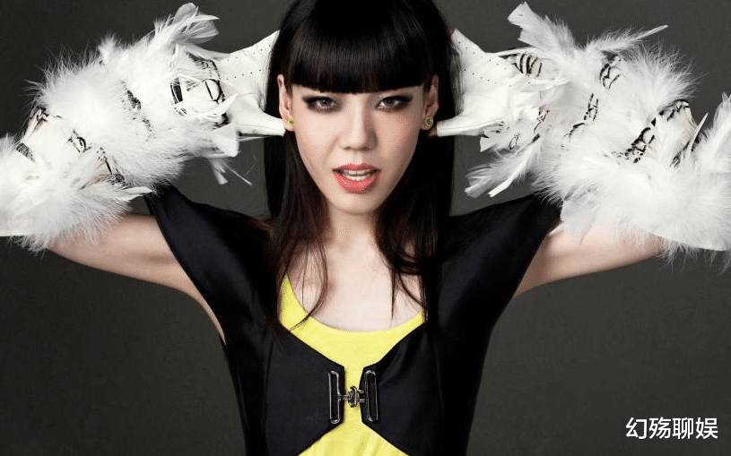 吴莫愁|“昔日顶流”吴莫愁:从公众眼中消失的这3年,都做了什么?