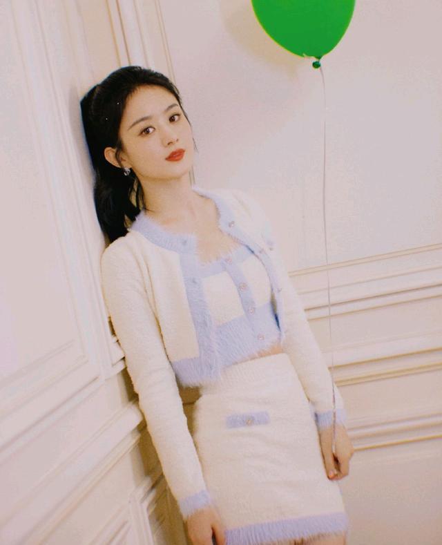 小姐姐|赵丽颖“告白气球”造型冷而不淡,隐约有“碧苍王”附体之感