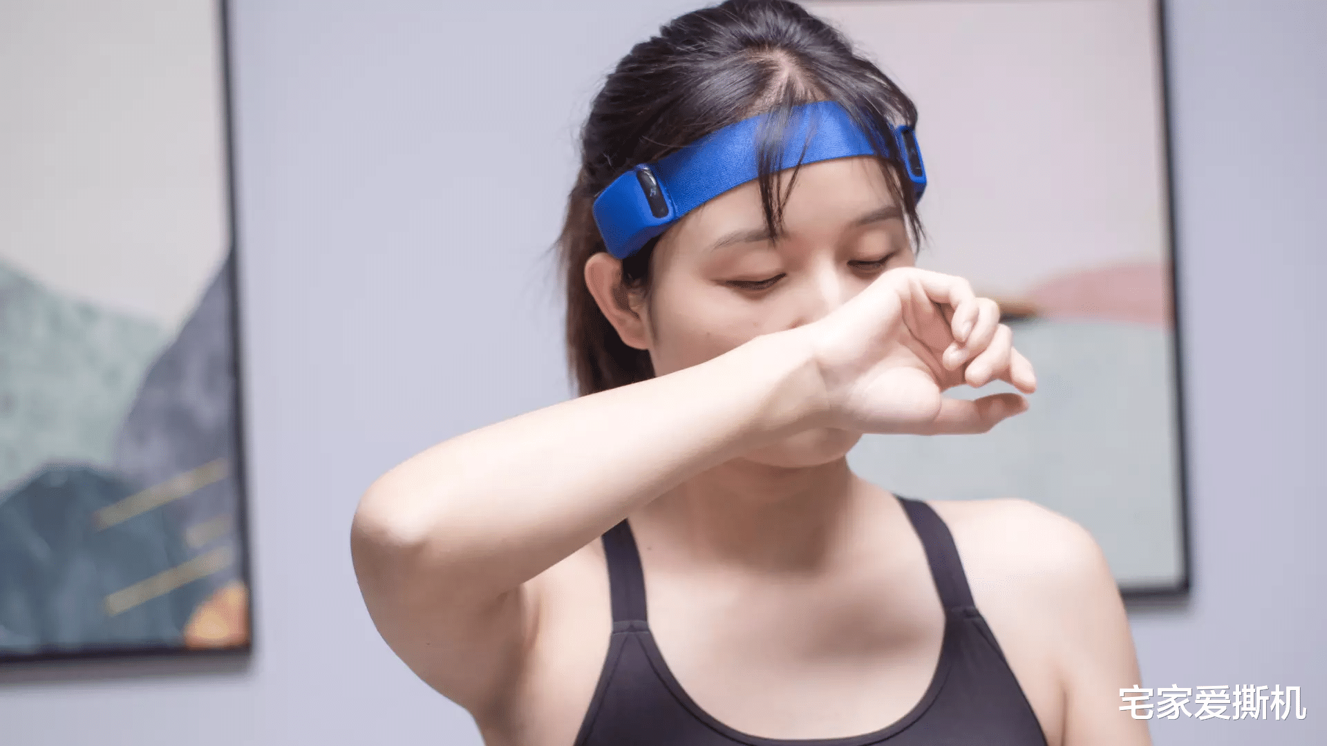 蓝牙耳机|酷似发带,不入耳,甩不掉:HAKII MIX 蓝牙耳机了解一下