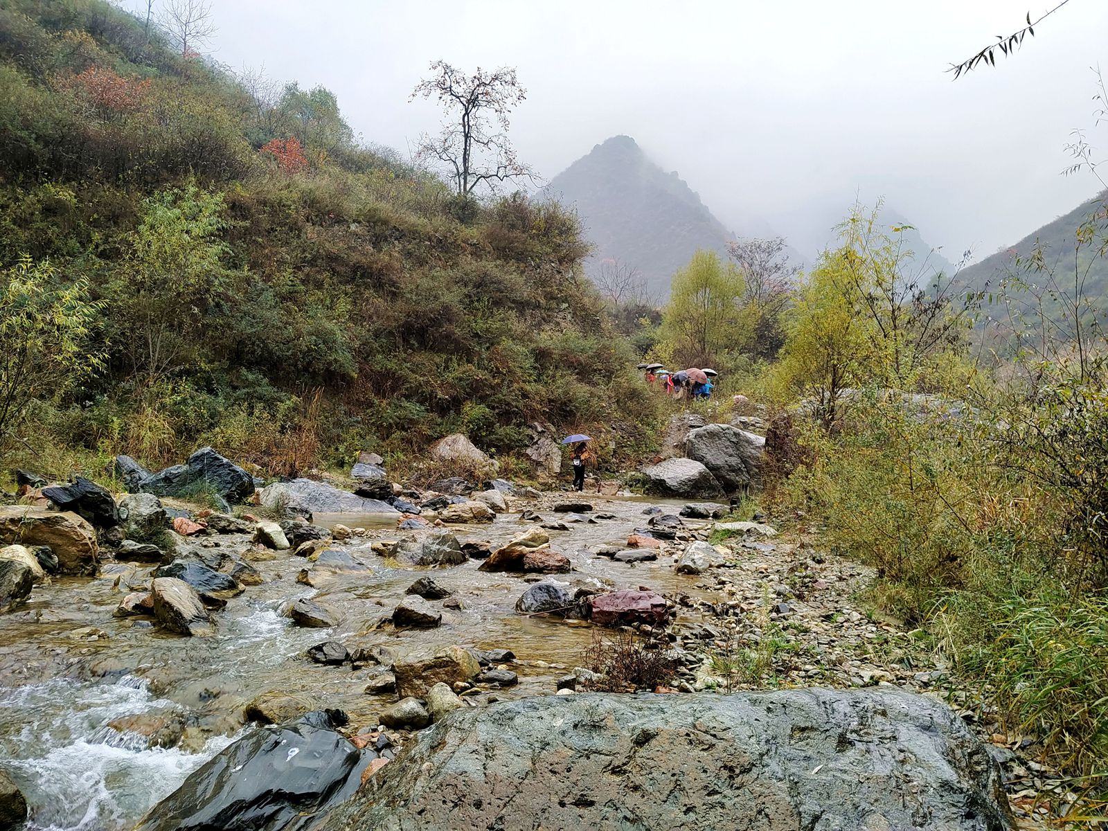三亚|冒雨秋游天水花石崖