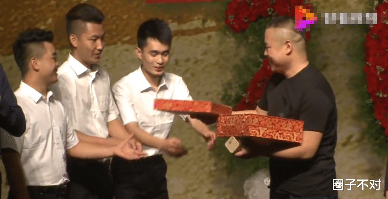 岳云鹏|岳云鹏的3个徒弟:一个比一个“贱”,刚上任就纷打脸曹云金