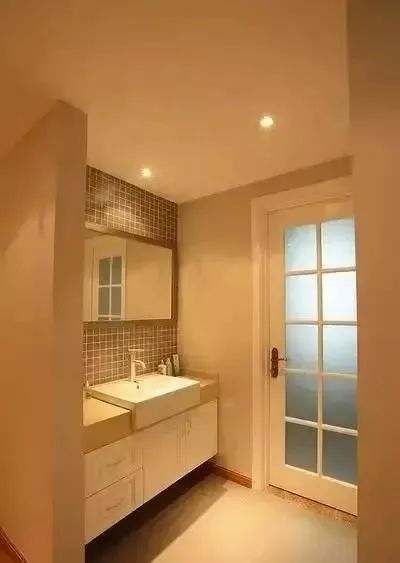 洗手台还装在卫生间里面？早过时了，现在家家户户都这样装！